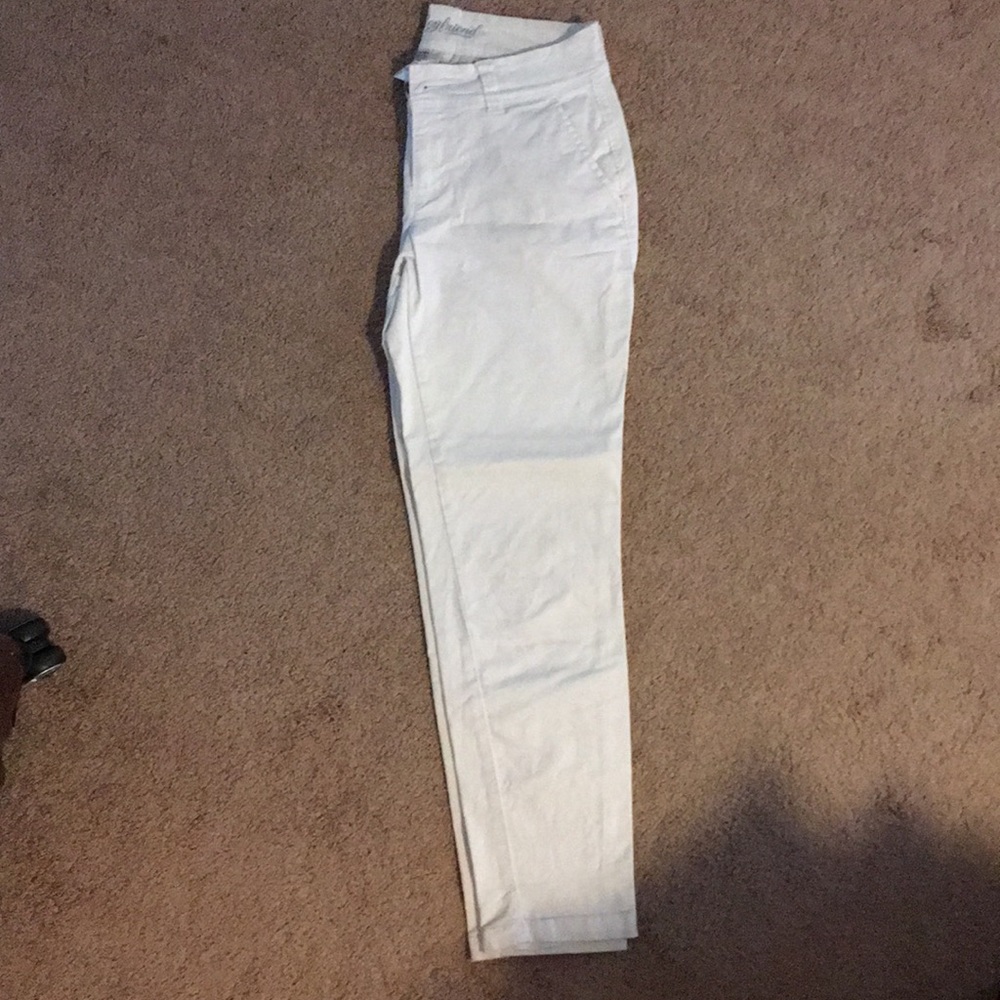 White Old Navy pants